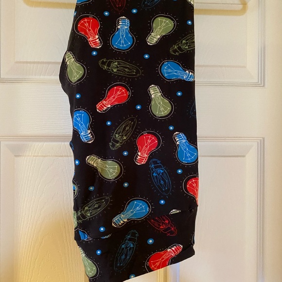 LuLaRoe Pants - NWOT LuLaRoe Lightbulb Leggings